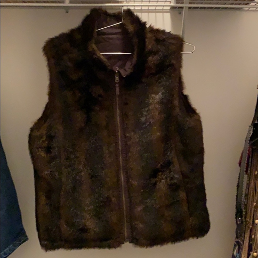 Old Navy faux fur reversible vest